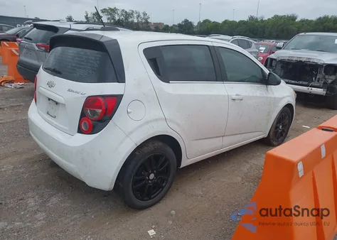 2016 Chevrolet Sonic Lt Auto из США, поврежденный, VIN 1G1JC6SH8G4123588